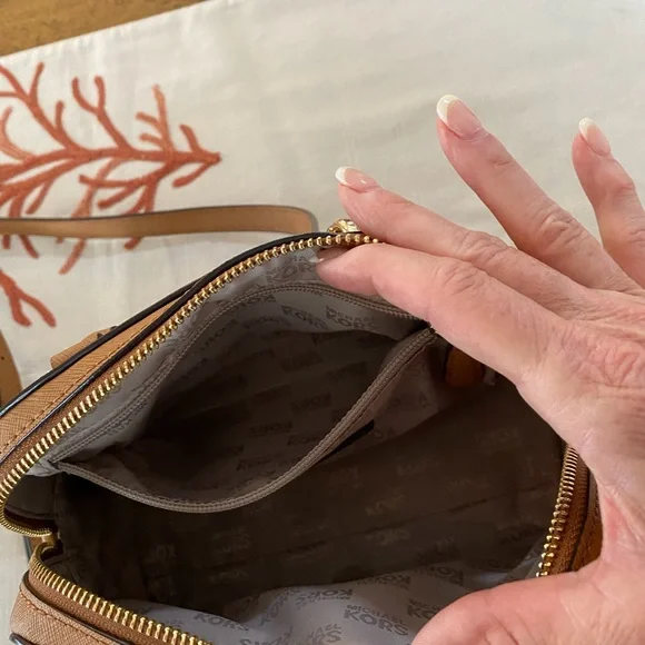 Michael Kors Mini Crossbody Bag PRISTINE - Picture 5 of 7